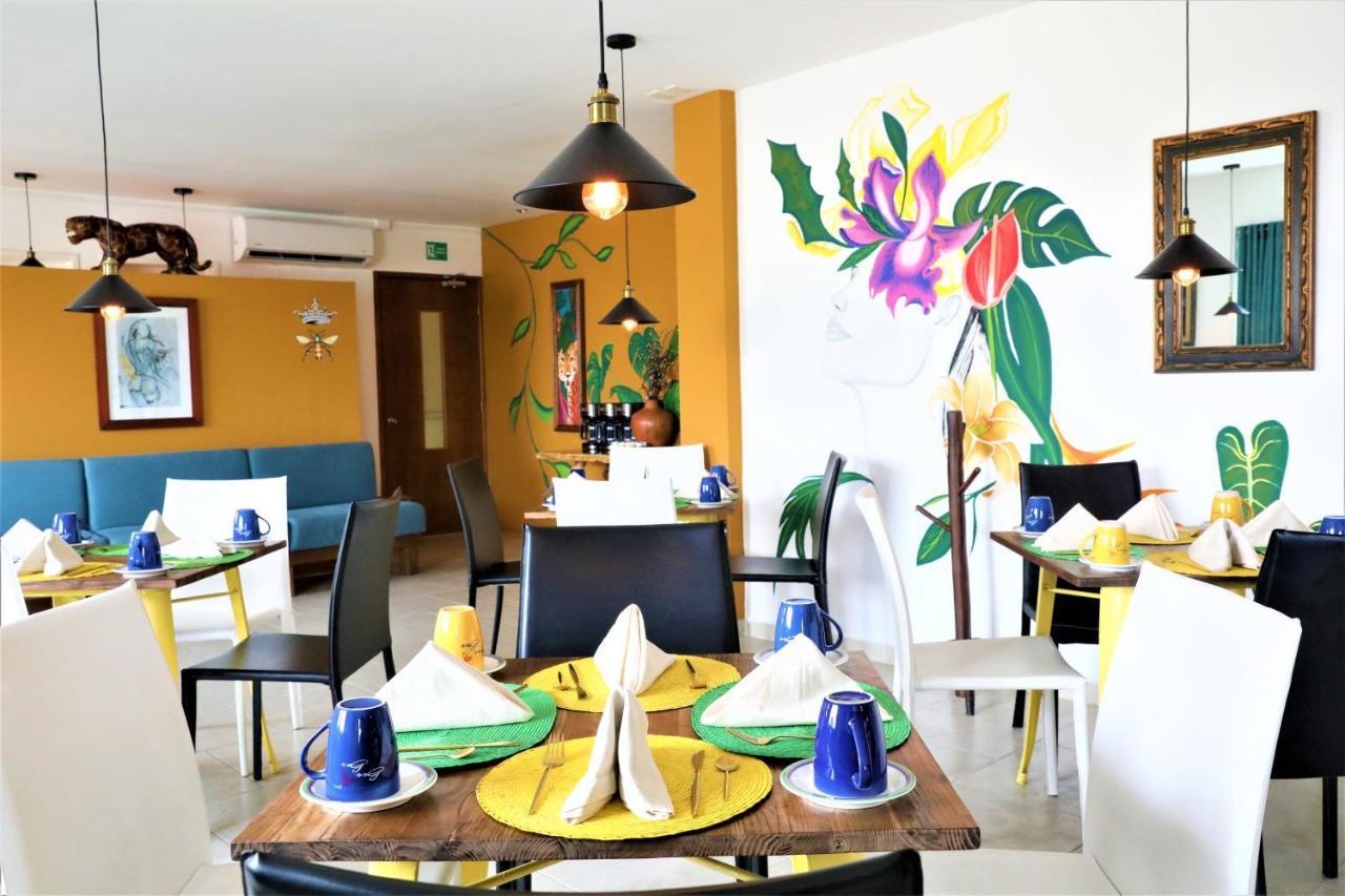 Hotel 12 Bees By Kavia Playa del Carmen Exterior photo